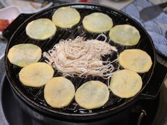 -燚店·铁板鱼蛙·烤肉·烤串(北新桥店)