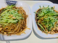 -胖东来生活广场(健康路店)
