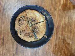 牛肉锅盔-青石桥老瓦房肥肠粉总店(青石桥总店)