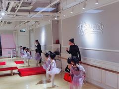 -炫艺舞蹈培训中心(枫尚奥特莱斯店)