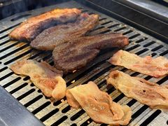 -臻牛烤肉