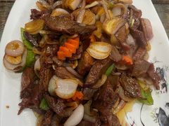 -红岩美食坊(伊春市伊春区)