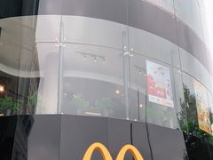 -麦当劳(展览路店)