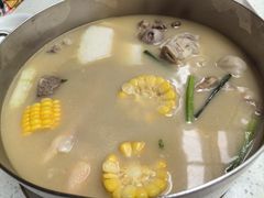 -肥仔文澳门猪骨煲(南京西路店)