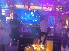 -喜鹊音乐酒馆(西街店)