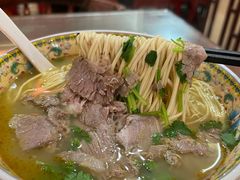 -金杨拉面王小吃面馆·牛三宝面·红烧牛肉粉