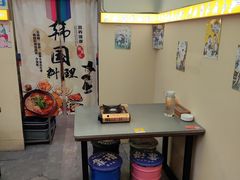 -豚妈妈汤饭·部队锅(南京东路店)