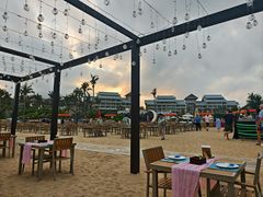 -亚龙湾希尔顿自助餐厅·海鲜·烧烤·沙滩BBQ·现场乐队