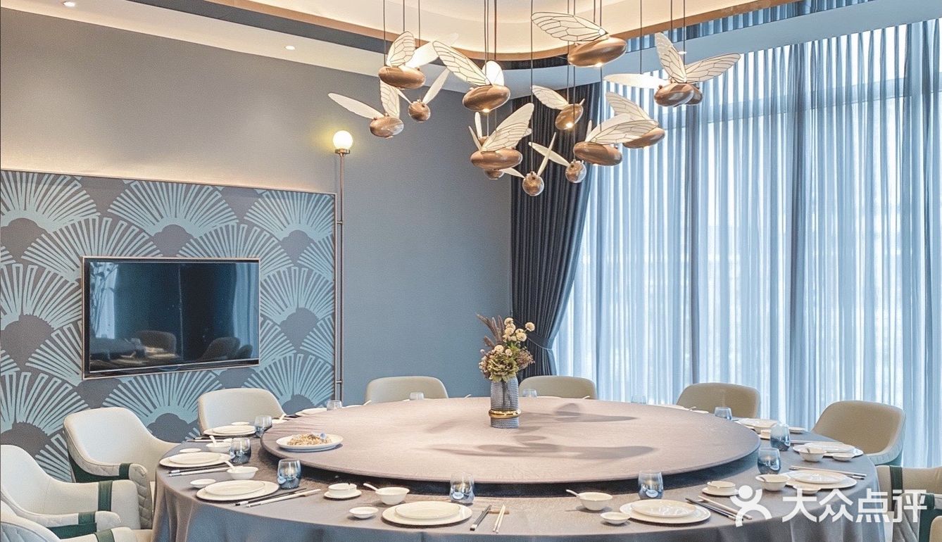 新派融合川菜，以味道为根本，以匠造为灵魂。