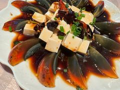-肥肥虾庄·金牌油焖大虾(汉街SKP店)
