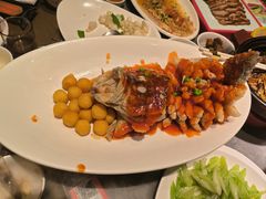 -吴越荣记苏州菜·松鼠桂鱼100%活鱼现做(斜塘老街店)