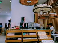 -梅龙镇广场