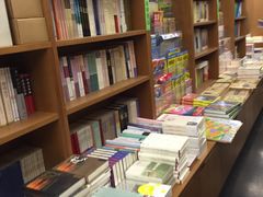 -外研书店(北京外国语大学西校区北外国际大厦店)