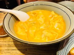 金汤黄鱼馄饨-蟹黄鱼·楼上面馆(外滩中央旗舰店)