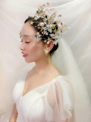 -红馆妆造(中央大街店)