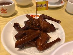 驰名石岐乳鸽-石岐佬中山菜馆(张溪店)