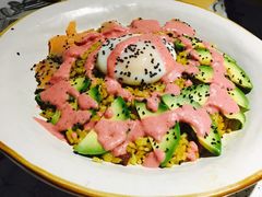 三文鱼牛油果拌饭-麦甜创意轻食餐厅(西康路店)