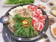 巴蛸牛肉锅-韩香福烤肉庄园(荣成店)