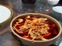 -土砂锅生态山庄·非遗砂锅雅鱼