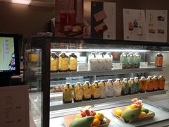面包甜点陈列柜-奈雪的茶(市百一店)