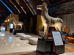 -三亚湾海居铂尔曼度假酒店