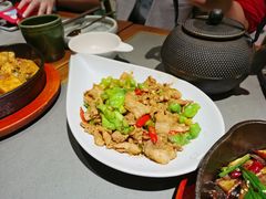 皱皮椒小炒肉-云海肴·汽锅鸡·云南菜(高德置地店)