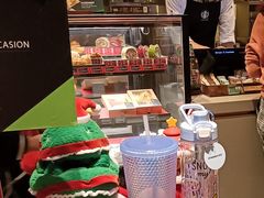 -星巴克臻选(上海中环广场2F店)