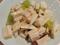 炝拌藕丁莴笋-潮粥荟·潮汕砂锅粥(朝阳大悦城店)