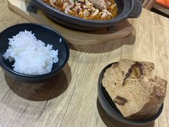 -极有家小鱼小鸡石锅煲(佳兆业店)
