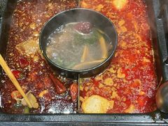 -老牌坊云南鱼豆花火锅(爱建店)