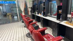 -老男孩男士理容馆·理发·烫染·修面