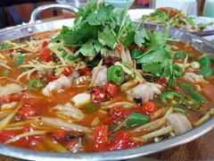 鲜锅兔-盐与味葱葱鲫鱼•自贡菜江湖菜(春熙店)