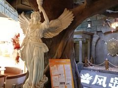 -暴风岛沉浸式体验馆(百联世纪店)