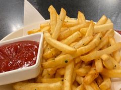 -WOLFGANG PUCK KITCHEN & BAR(迪士尼小镇店)