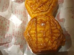 蛋黄月饼-巢娭毑月饼店(洞井路店)