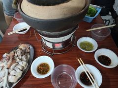 连州果园鸡-威邵鸡煲(西华路总店)