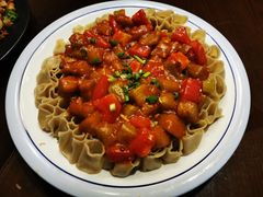 -东口码头·烧鸽子·鱼头泡饼·地方菜(金鹰悦城店)