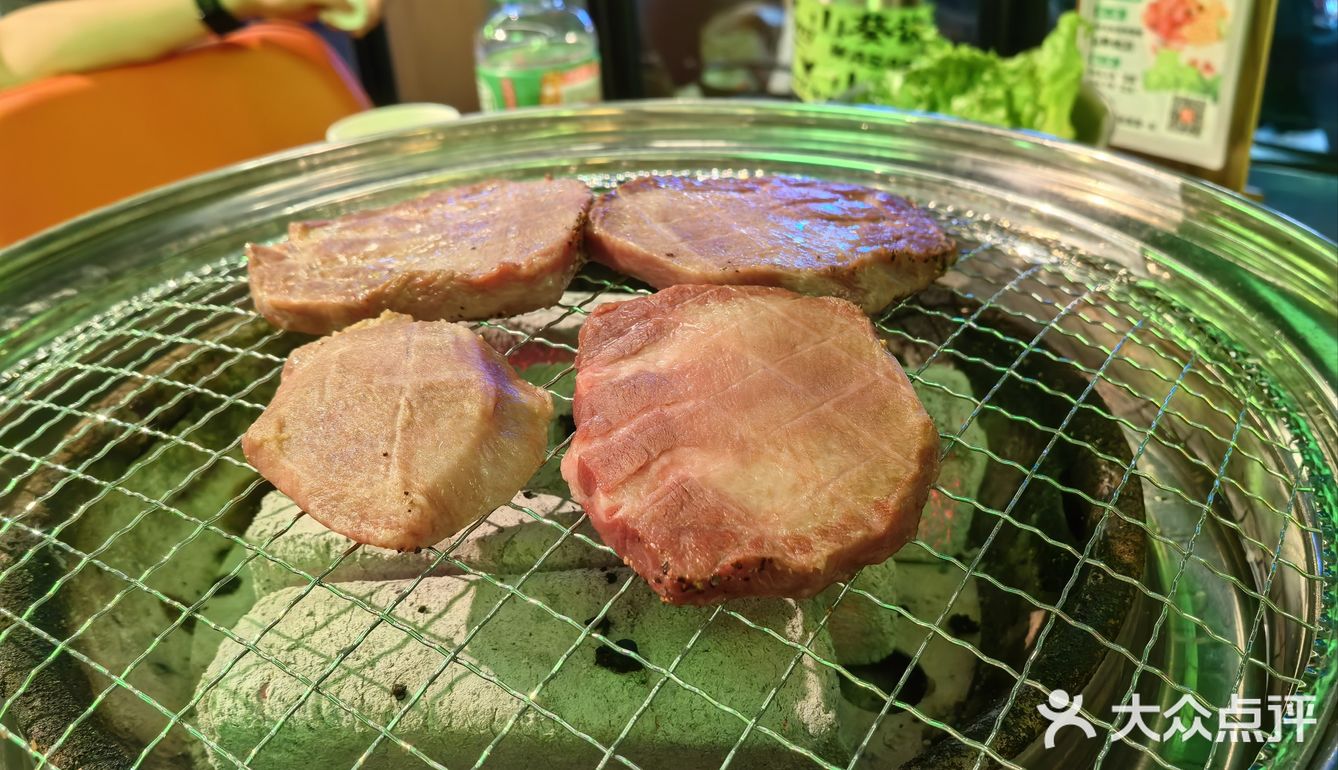 山葵说烤肉｜从炭火到舌尖，翻转间烦恼尽散！
