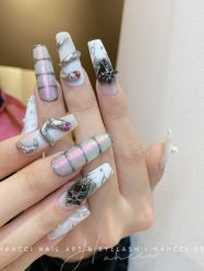 -花岐款式专研健康美甲沙龙
