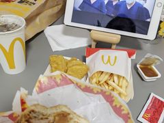 -麦当劳(展览路店)