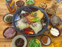 -正南齊北重庆老火锅(光华村直营店)