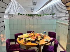 -洞庭洲·防空洞火锅·烧烤·铜锅涮肉(新百广场店)