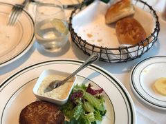 招牌蟹肉饼-Wolfgang’s Steakhouse 沃夫冈牛排馆(上海白玉兰广场店)