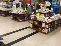 -新华书店(龙湖路店)