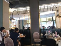 大堂-龙凤点心·饼家(松岗店)
