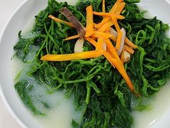 -口衣记鸡饭店