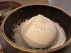 蛋白饼配罗勒冰霜-Ocean's Table 欧舍