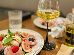 帕尔马火腿和布拉塔球-IL TEATRO 精品意大利餐厅