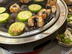 -围炉肉舍丹东海鲜烤肉·烤活鳗(步行街店)