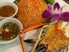 -Chom Cafe and Restaurant